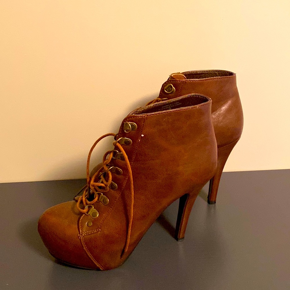 Beautiful Ardene high heel boots